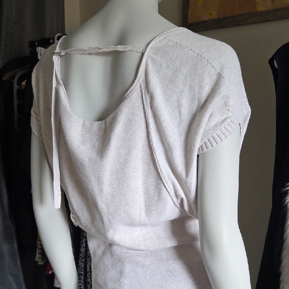 Guess Cream Crew Neck Knit Batwing Cap Sleeve Light Sweater w Back Cinching Tie - Picture 9 of 9